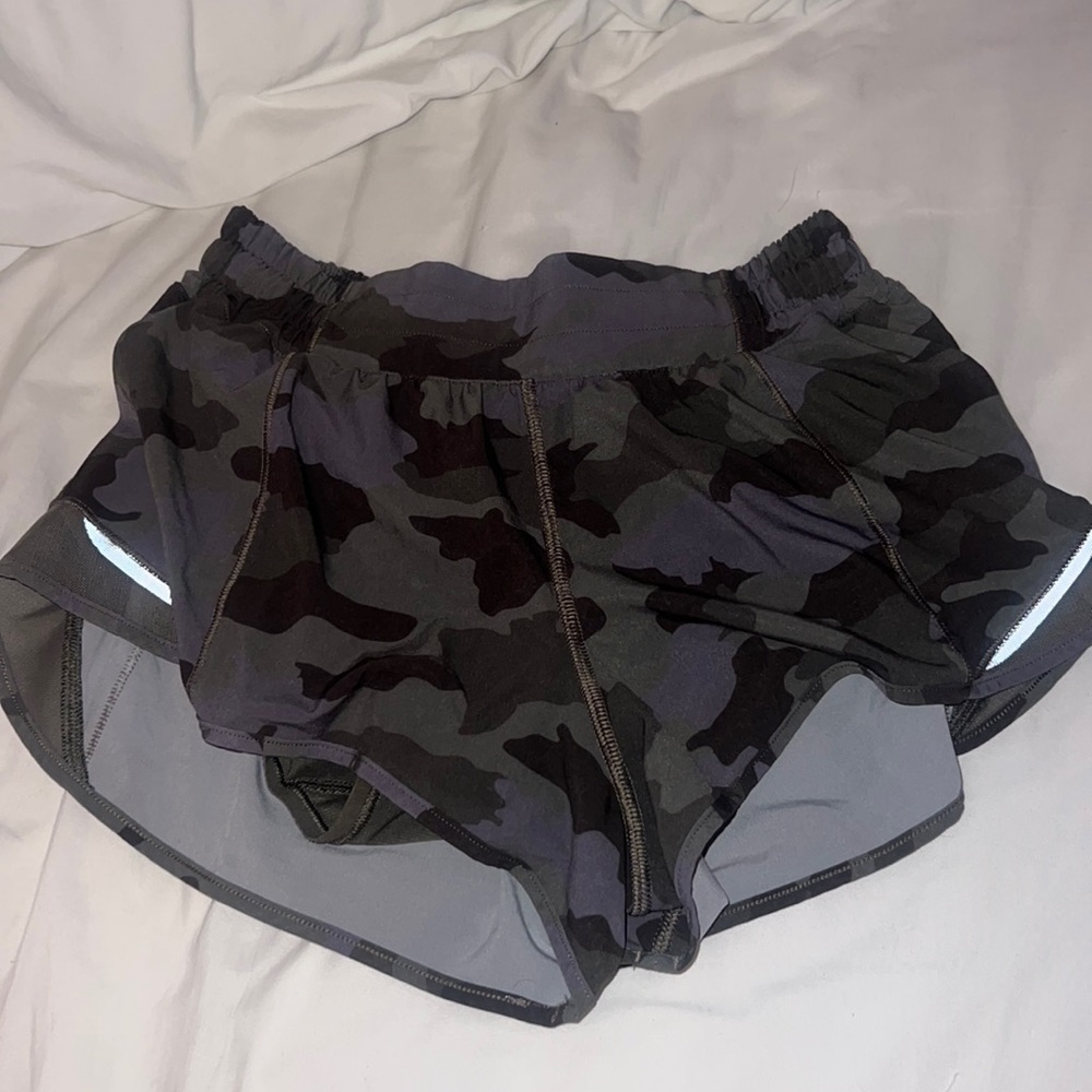 Lululemon Hotty Hot 2.5 inch, Camo